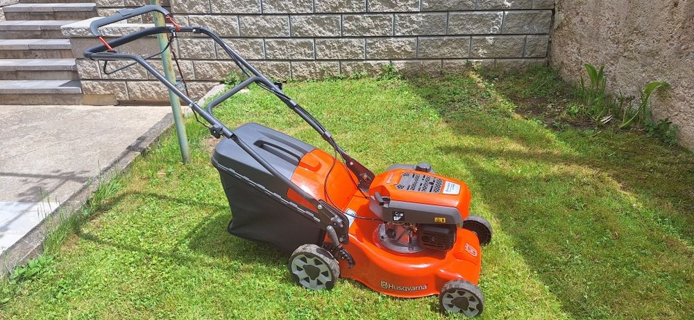 Самоходна косачка Husqvarna  LC 140SP