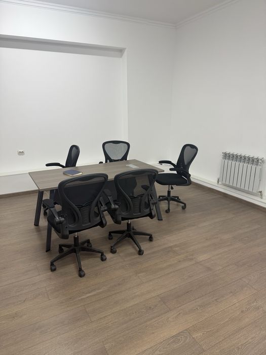 Продам комплект офисной мебели