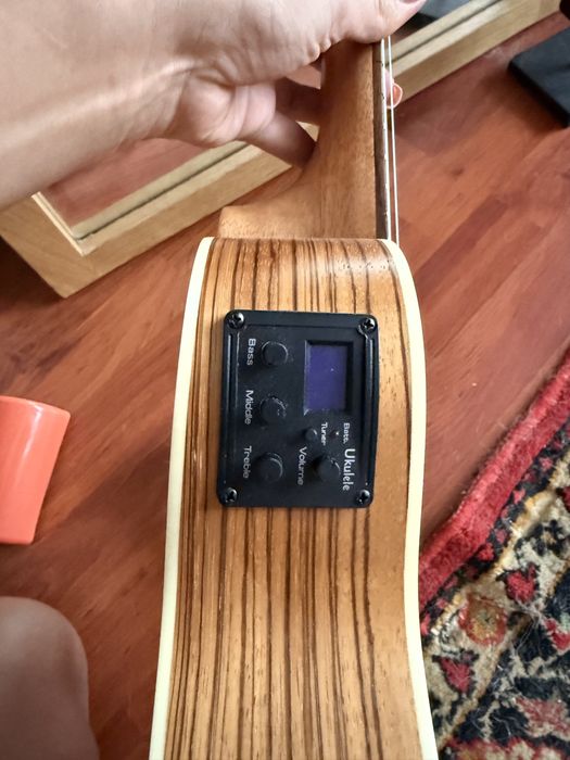 Укулеле с чехлом