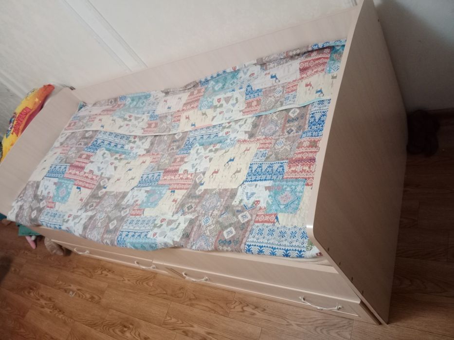 Кровать односпальная