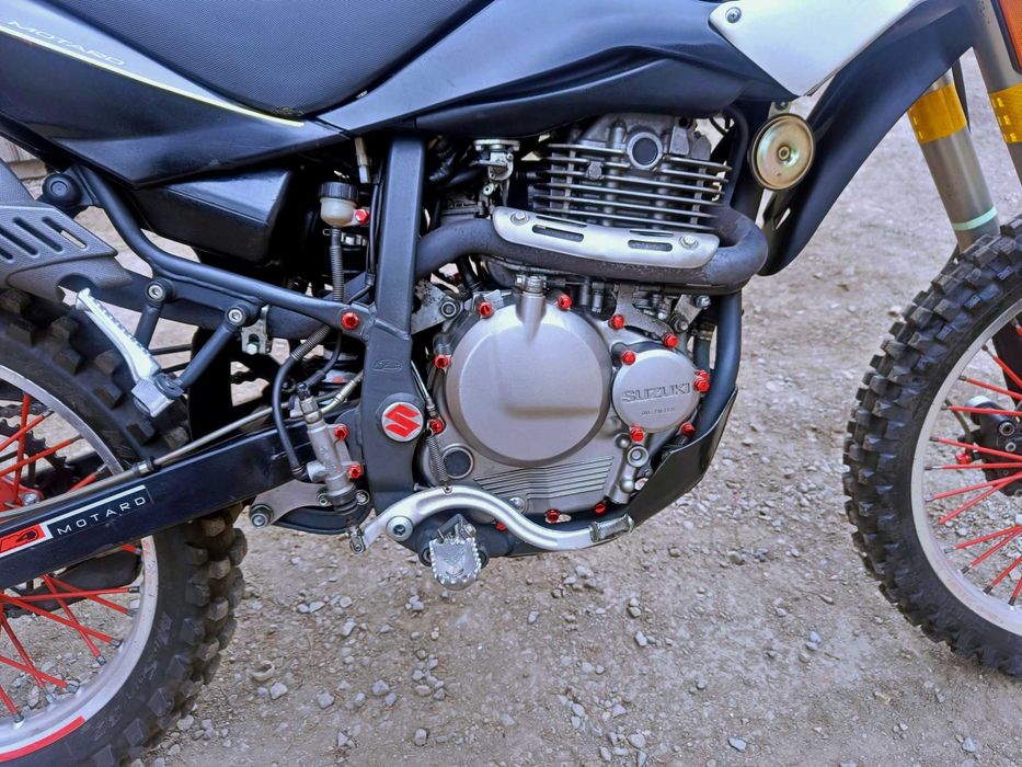 Vând (S) Cross Enduro Beta M4 4T Suzuki motocicletă pentru pReTeNțIoȘi