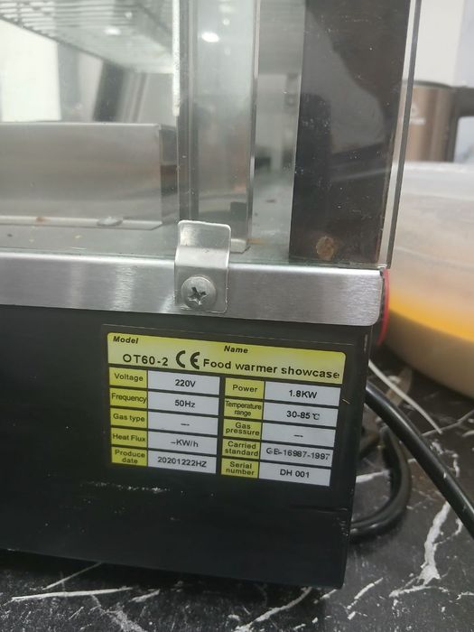 Сотилади Иссиқ ушлаб турадигон витрина