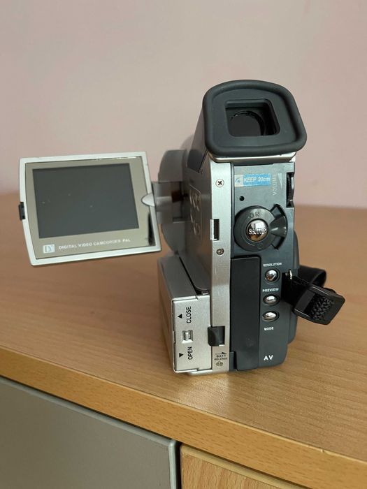 Дигитална мини камера Sony