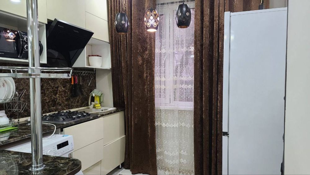 Продается на Ц6 1в2 Напротив бывшего ресторана На небе