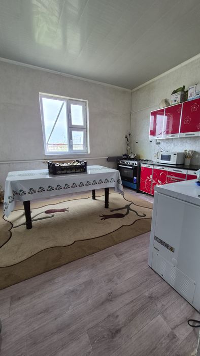 Батыр ауылынан үлкен үй сатылады.