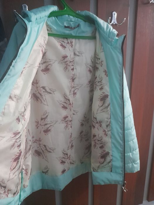 Продаётся женская куртка
