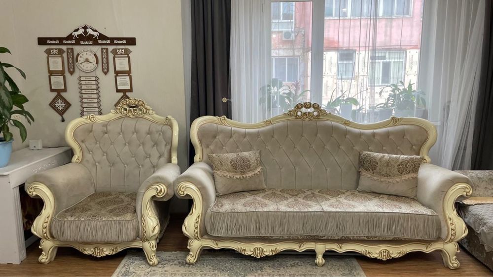 Продам Диван с креслом