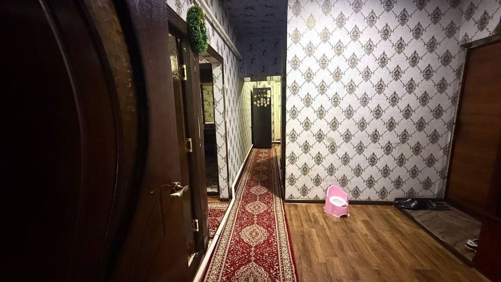 23мкр  4-ханалы квартира сатылады. Бахасы 385млн сум,келисими бар.