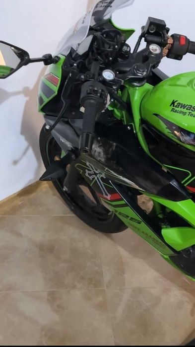 Kawasaki Ninja 125 – 2024 | Stare foarte bună | (Pops & Bangs) A1