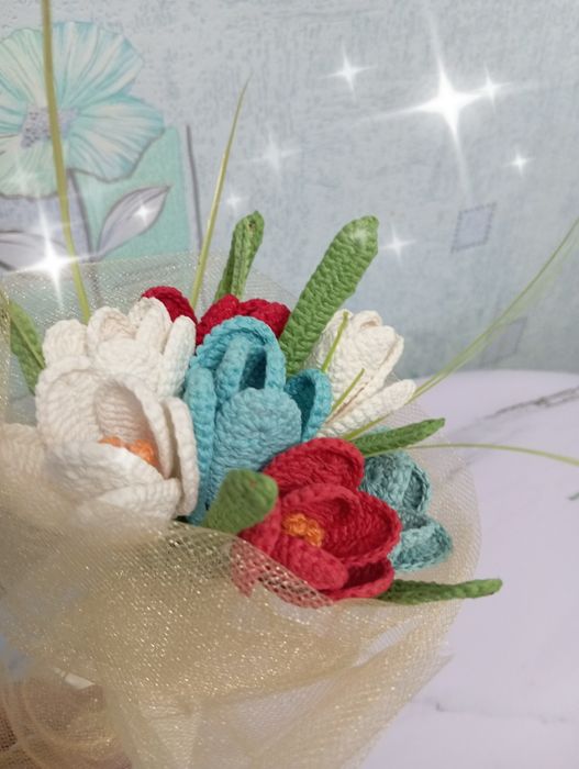 Цветы вязаные Крокусы