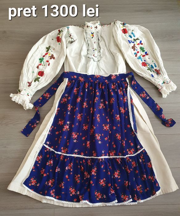 Costum popular  .