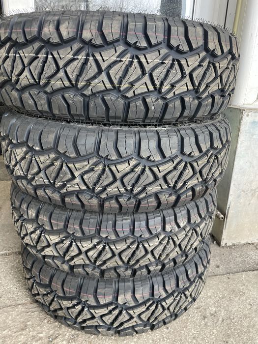 Гуми за джип 235/70/16