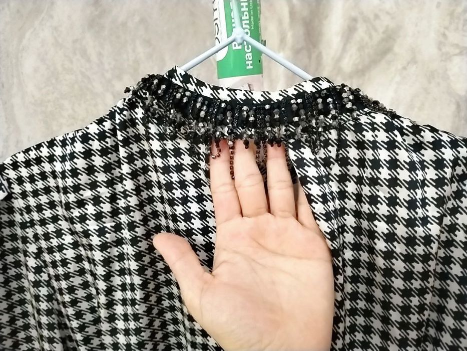 Черное-белое платье в клетку. Срочно продаётся!