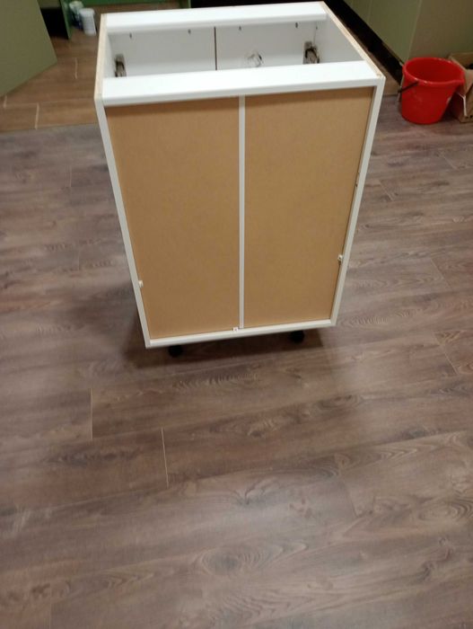 Чисто нов Сглобен Долен Кухненски Шкаф или Страница за кухня
