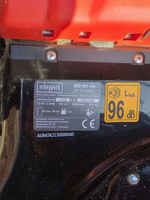 Cositoare gazon pe benzina cu  tracțiune  Germania