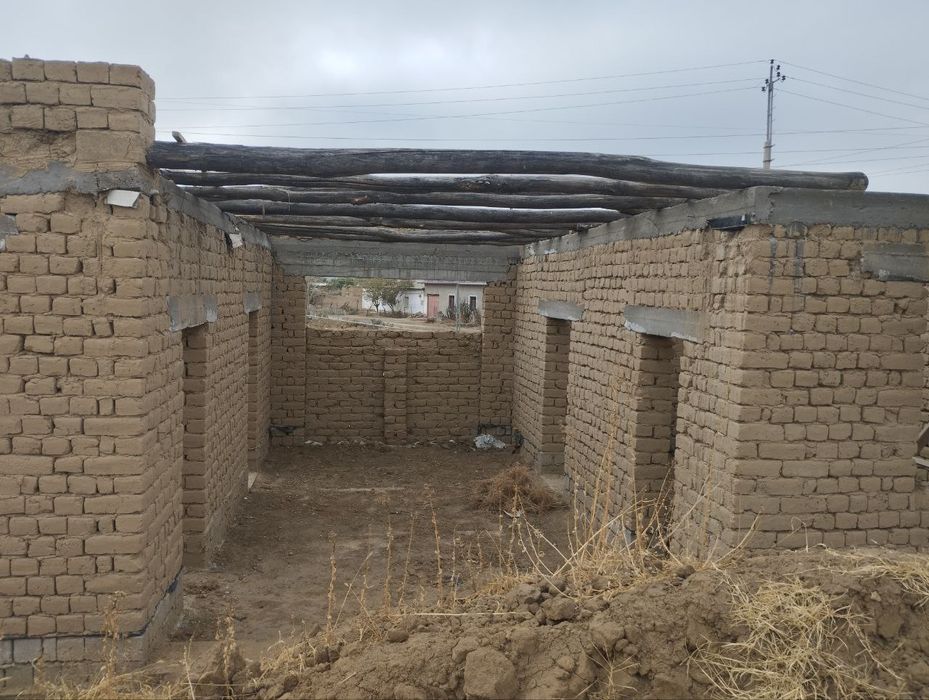 Карши Шахар тугалланмаган ховли сотилади