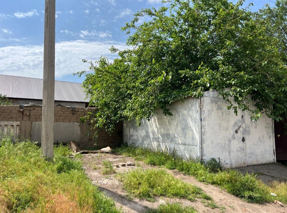 Гараж в городе Шардара