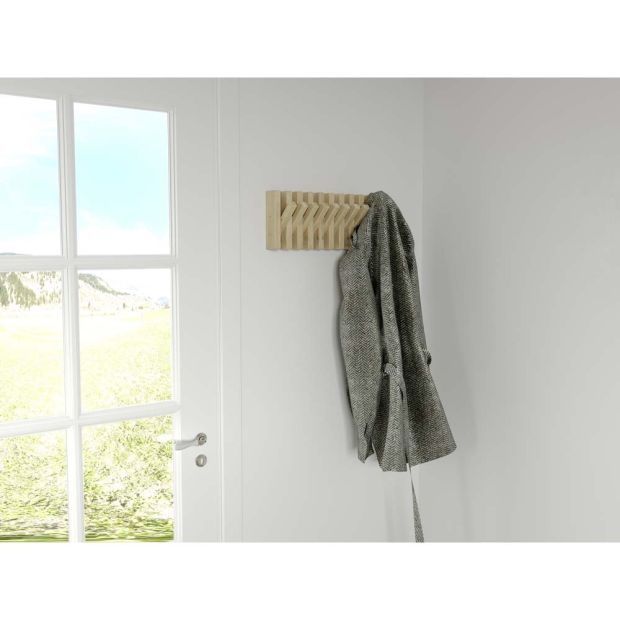 Закачалка от дъб масив в модерен стил