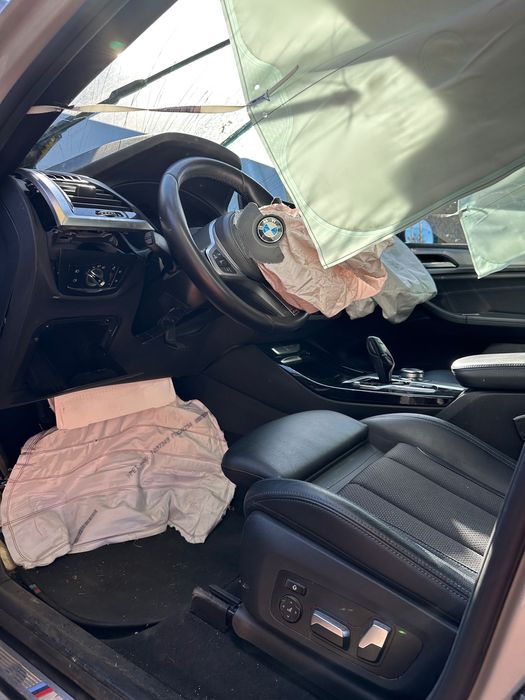 Mașină BMW x3 anul 2020