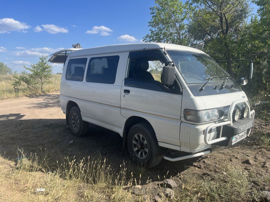 Митсубиси Делика 2.5
