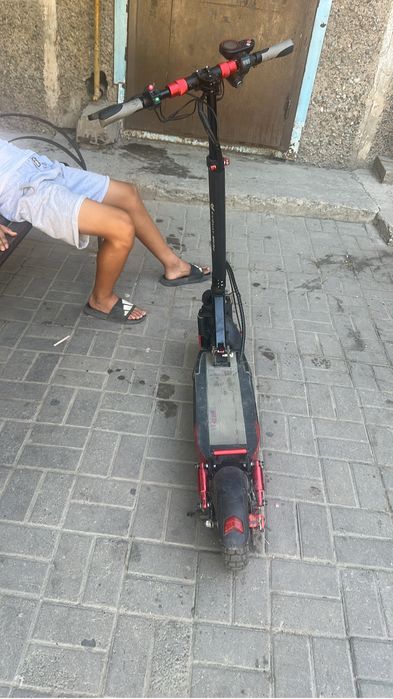 Самокат Куго м4 про