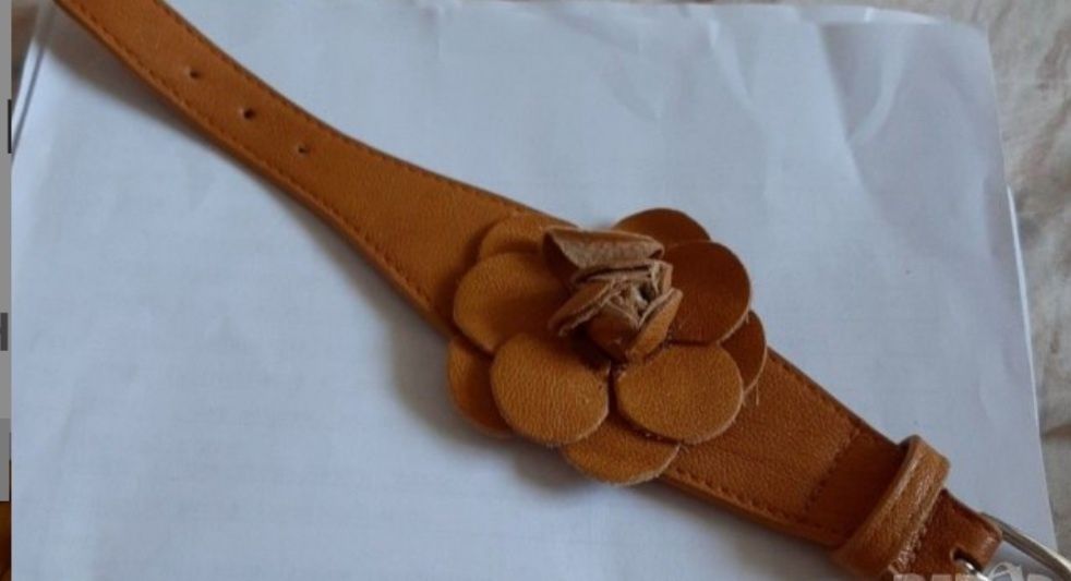 Луксозен ключодържателGUESS и  метална катарама