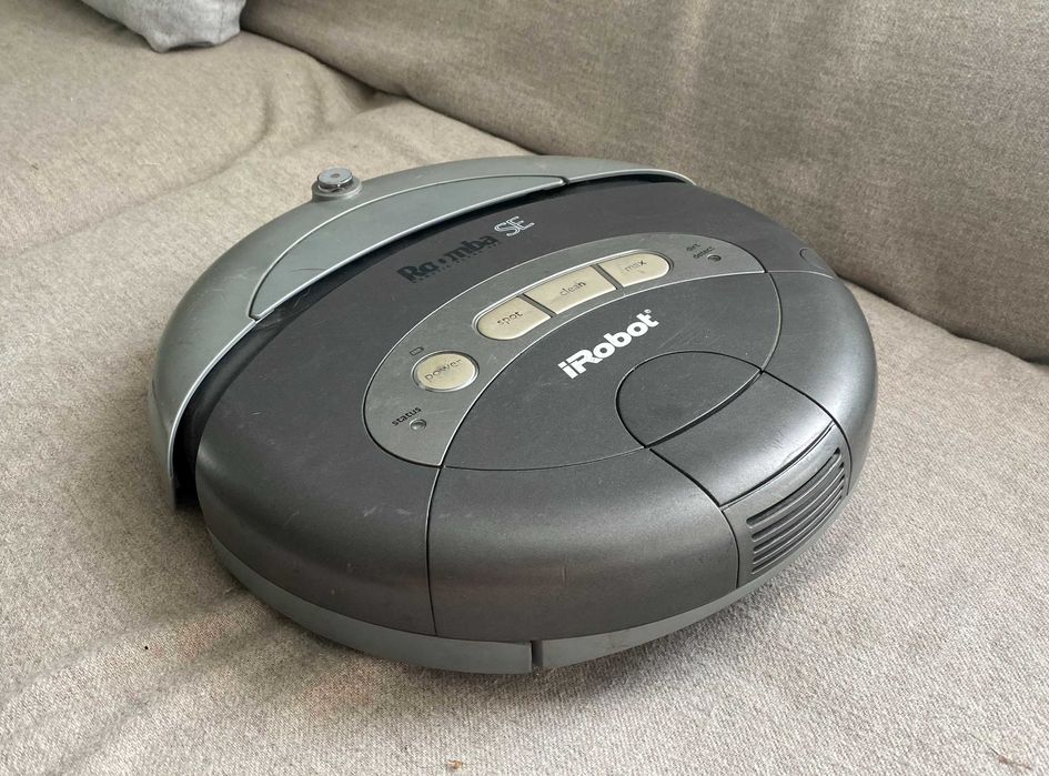 iRobot Roomba SE cu baterie - nu tine - fara incarcator