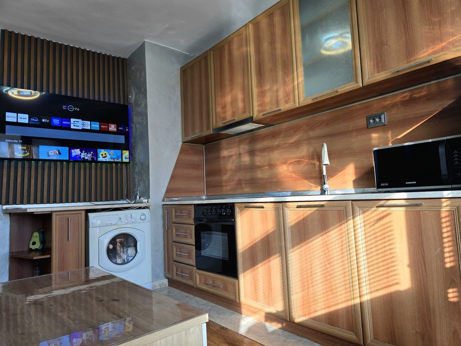 Дава се под наем Двустаен апартамент в Стара Загора, Център - 60 кв.м за 298.86 € - Снимка #2