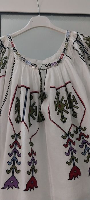 Vind costume populare și ii