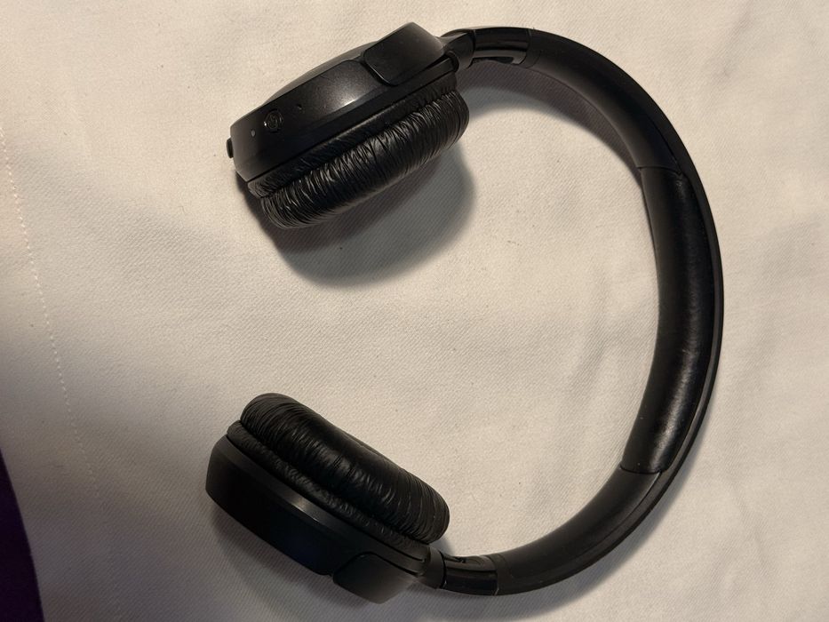 Casti JBL într-o stare foarte buna