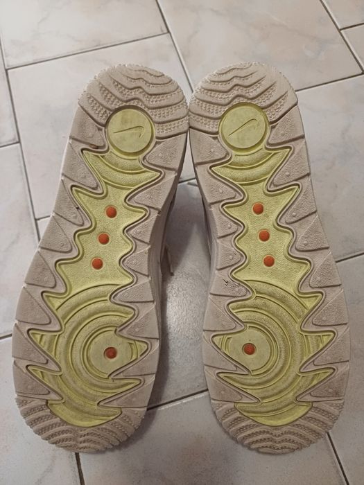 Nike Air Force 1 Wild 
Размер EU 41
Обувани са 3 пъти- неразличими от