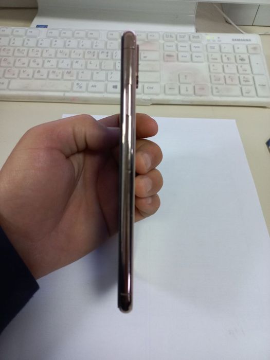 Iphone xs max Gold  64Gb  80% radnoy LLA regiyon