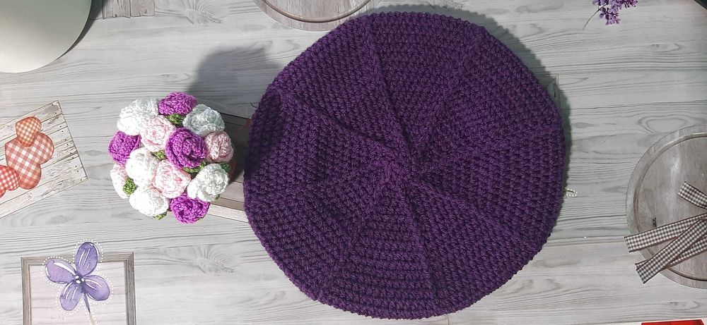 Beretă croșetată manual