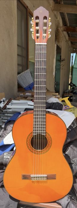 Гитара новая yamaha c70