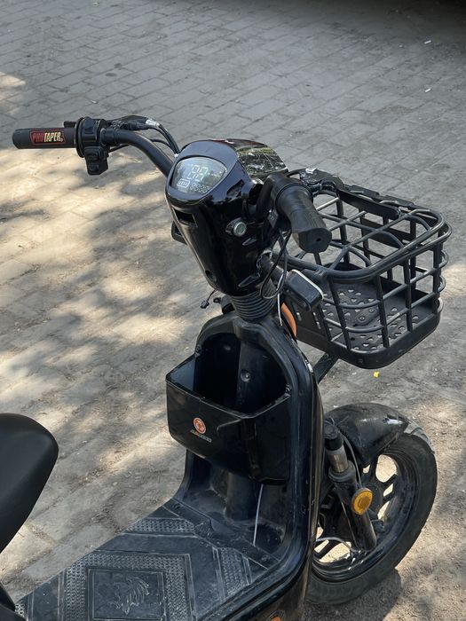 Продам скутер JIALONG