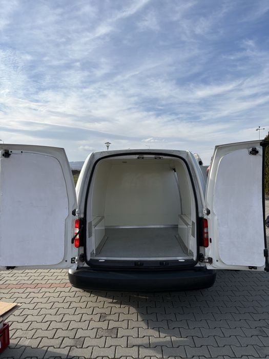 Volkswagen Caddy Maxi Auto Utilitara