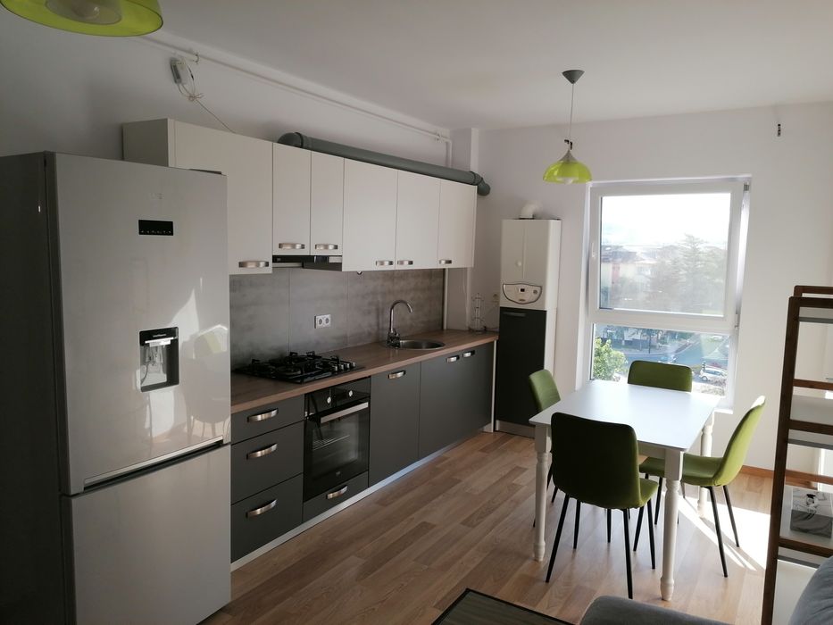 Apartament cu 3 camere de închiriat în zona ultracentrala  mobilat