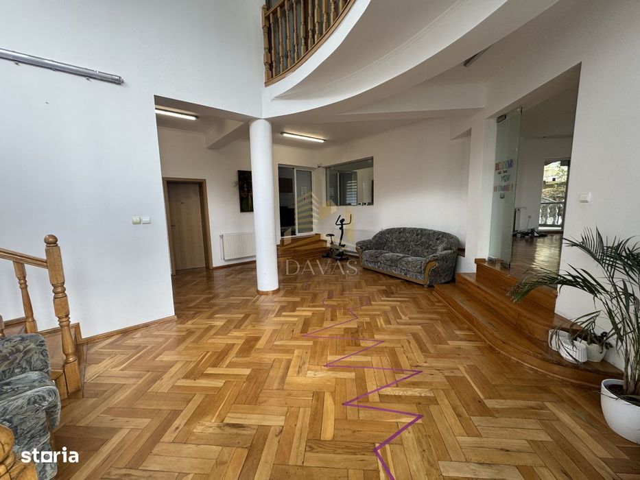 Casa individuala 11 camere 600mp utili | 1.500mp teren | Andrei Muresa