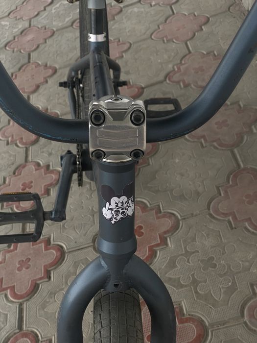 Бмх,трюковый велик haro bmx