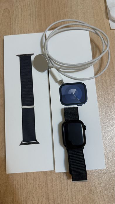 Apple Watch  Series 9, midnight 41 mm