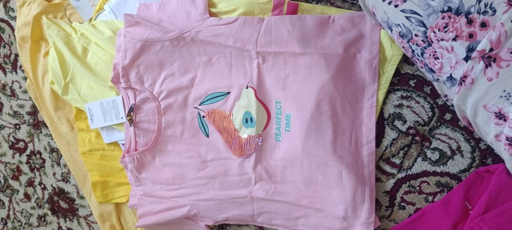 Балалар киімі өте арзан багада