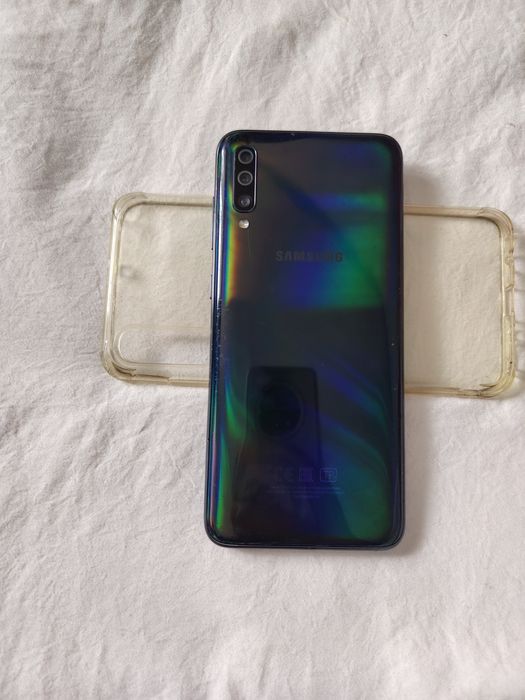 Продается телефон