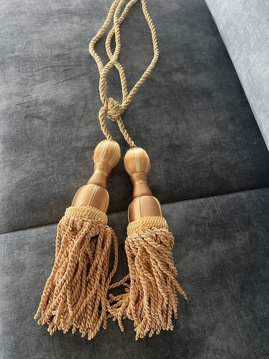 Пискюли за завеси