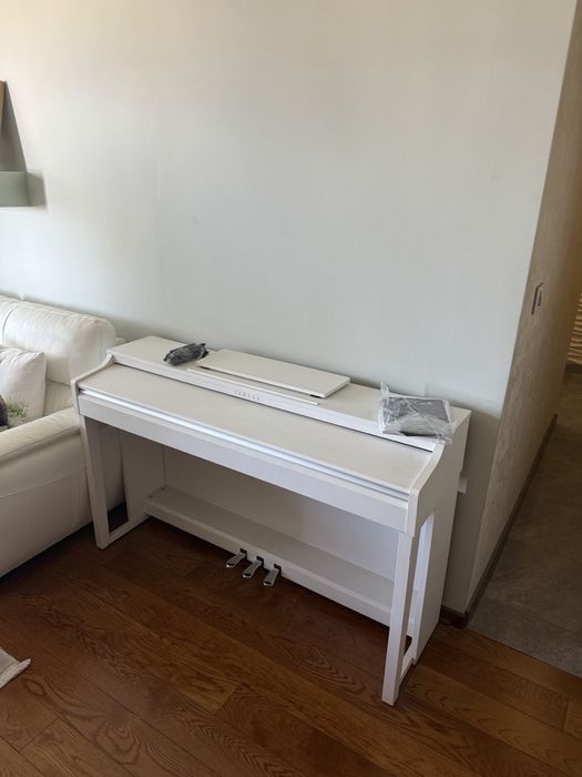 Електрическо пиано YAMAHA Clavinova CLP-525