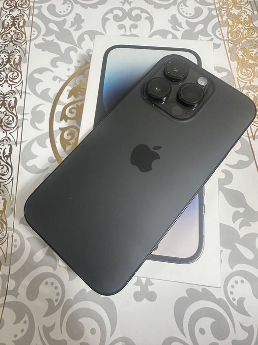 Продам Айфон 14 про