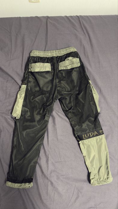 LUDA Много Рядък Карго Екип