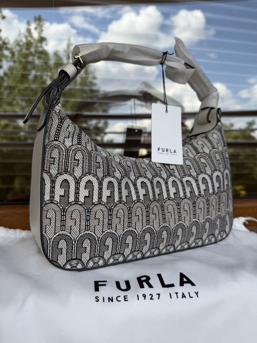 Furla Toni Ballerina нова чанта