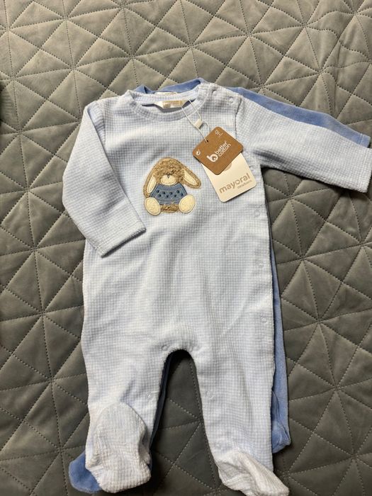 Нови дрехи Moyoral размер 2-4м