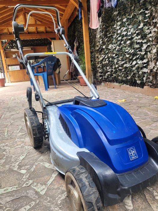 Продавам косачки за трева