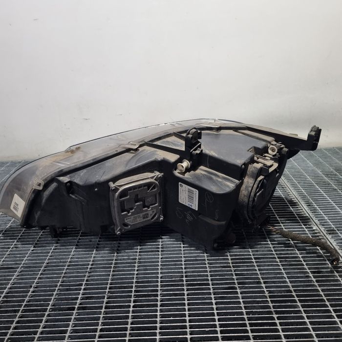 Far Dreapta BMW X5 E70 Facelift 2010 - 2013 SUV 4 Usi (1617) Xenon CU ANGEL EYES Garantie